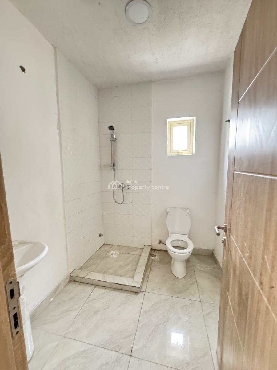 Beautiful 2 Bedrooms Apartment, Off Freedom Way, Lekki Phase 1, Lekki, Lagos, Block of Flats for Sale