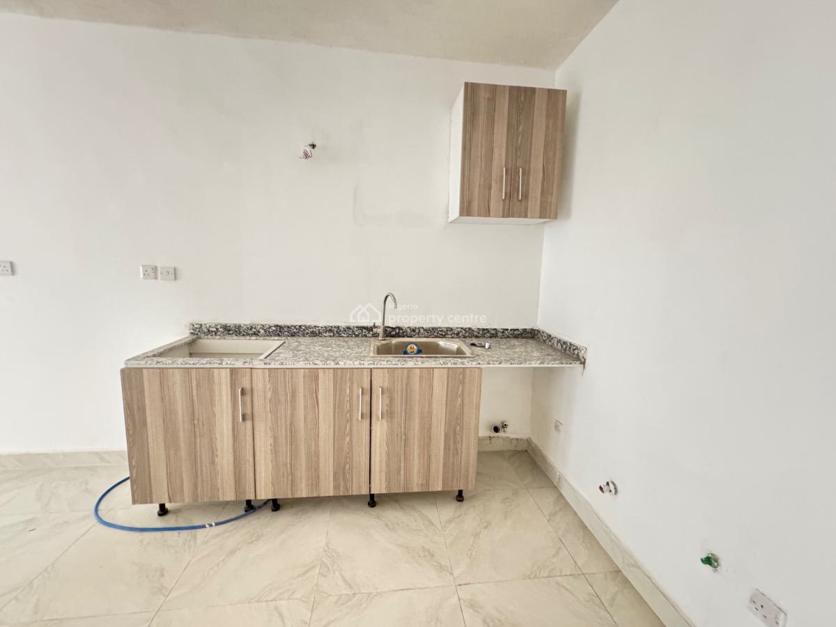 Beautiful 2 Bedrooms Apartment, Off Freedom Way, Lekki Phase 1, Lekki, Lagos, Block of Flats for Sale