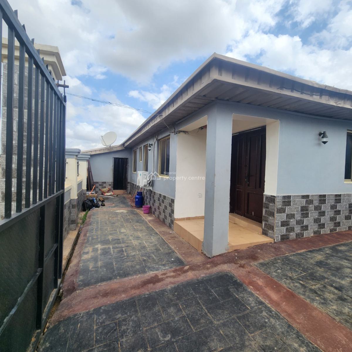 Two Units of Room/parlor Self-contained and a Room Self-contained, Iyana Agbala, Ibadan, Oyo, Detached Bungalow for Sale