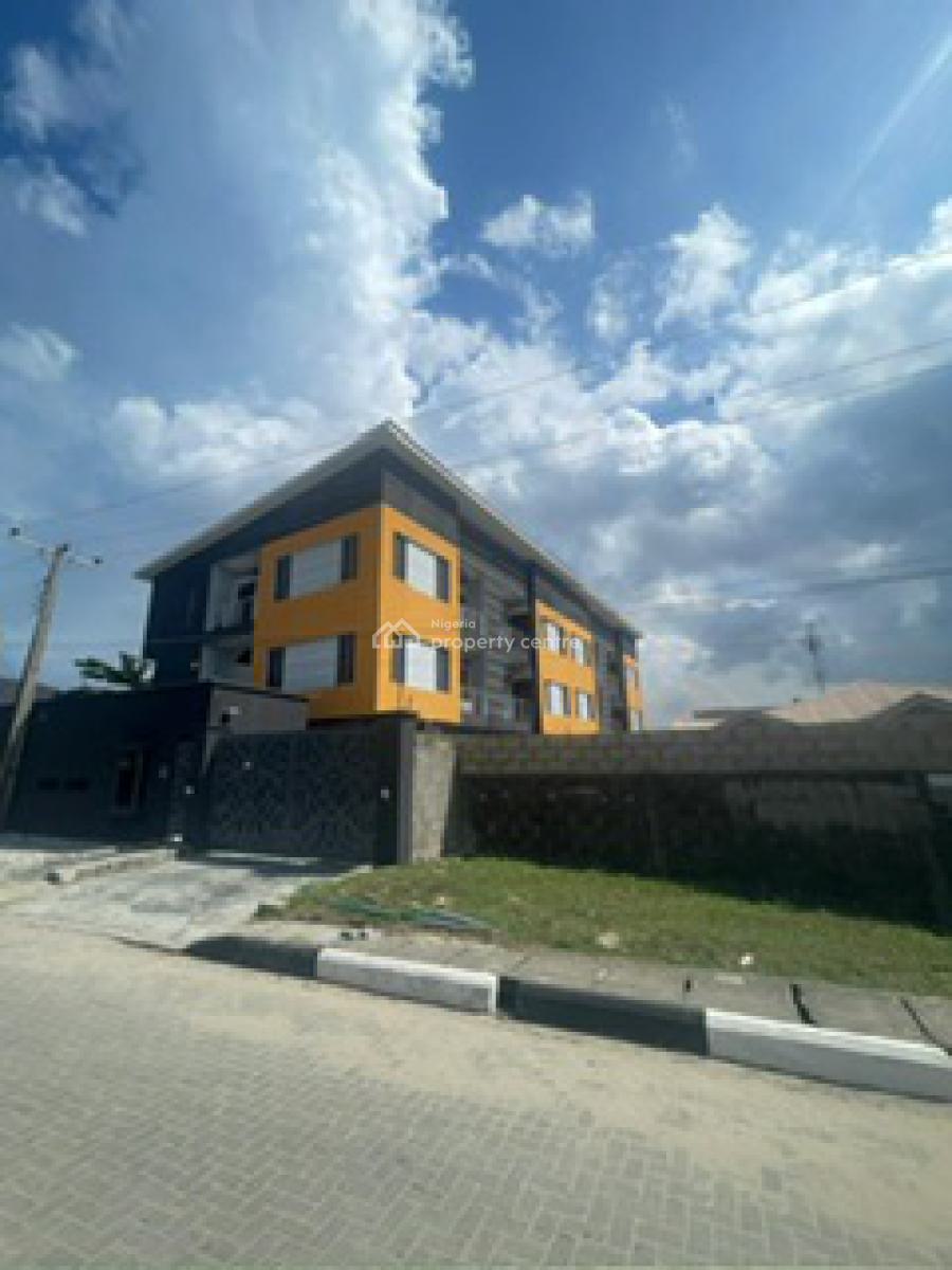 Elite Family Excellence with Soaring Views, Lekki Phase 2, Lekki, Lagos, Terraced Duplex for Sale