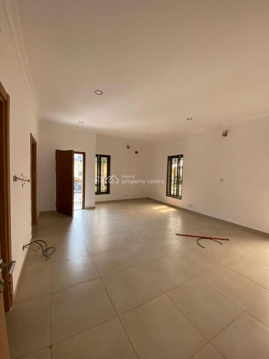 4 Bedroom Semi Detached House with a Box Room and a Room Bq, Lekki Phase 1, Lekki, Lagos, Semi-detached Duplex for Rent