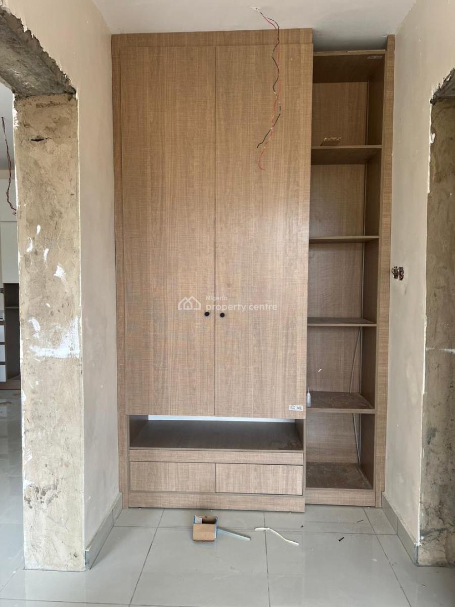 Earn Monthly Without Lifting a Finger 100% Luxury, Perez Court, Surulere, Lagos, Flat / Apartment for Sale