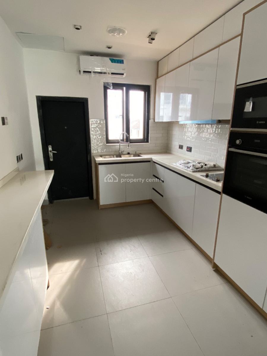 Newly Built Luxury 3 Bedroom Flat 5th Floor in an Estate, Along Banana Island Road, Ikoyi, Lagos, Flat / Apartment for Rent