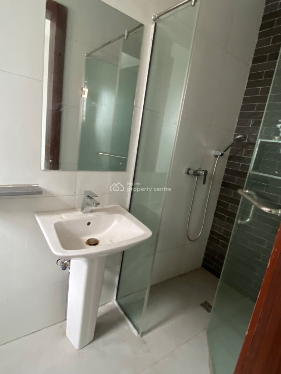 Newly Built Luxury 3 Bedroom Flat 5th Floor in an Estate, Along Banana Island Road, Ikoyi, Lagos, Flat / Apartment for Rent