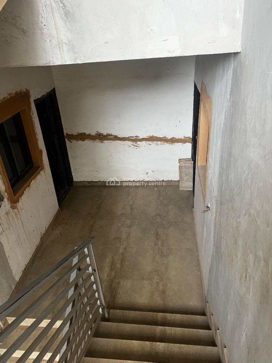 Elegant 3 Bedrooms Penthouse with Store and Exceptional Amenitiea, Yaba, Lagos, House for Sale