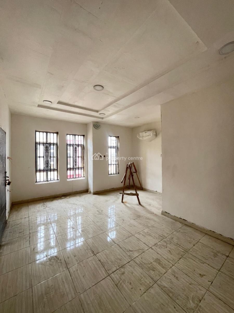 Luxuriously Crafted 4 Bedrooms Terraced Duplex Featuring a Spacious Bq., Yaba, Lagos, Terraced Duplex for Sale