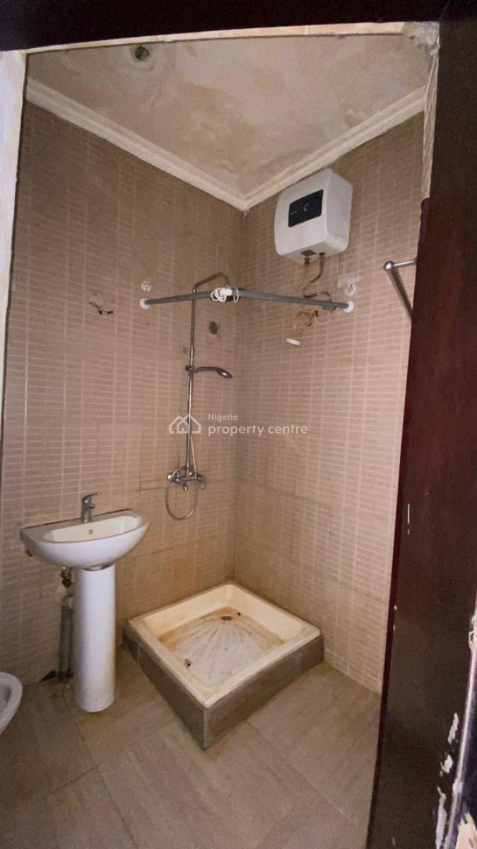 a Spacious Room Self Contained, Pearly Gate Estate Beside Vgc, Ikota, Lekki, Lagos, Self Contain (single Rooms) for Rent