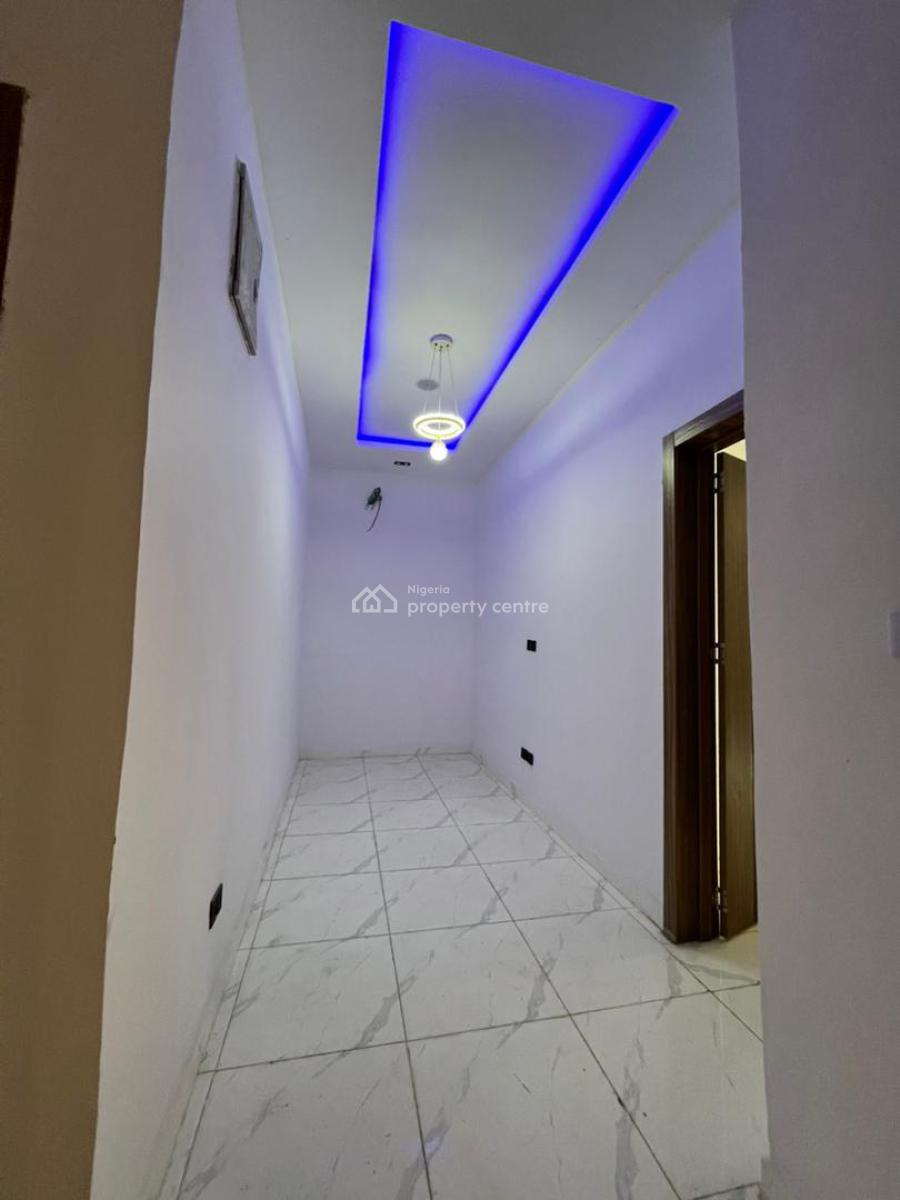 4 Bedroom Terrace Duplex, Lafiaji, Orchid Road, Lekki, Lagos, Flat / Apartment for Sale