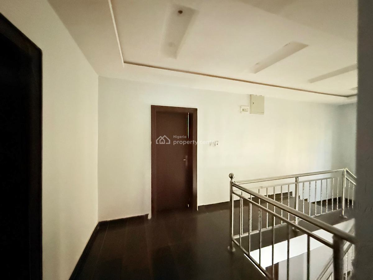 4 Bedroom Semi-detached Home, Guzape District, Abuja, Semi-detached Duplex for Sale