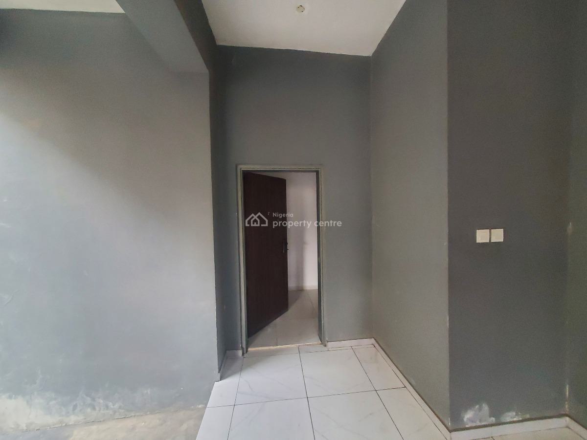 Well Maintained 2-bedroom Apartment [ground Floor], Elf, Lekki Phase 1, Lekki, Lagos, Flat / Apartment for Rent