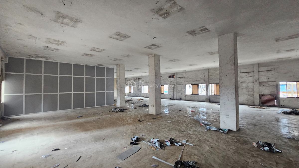 Magnificent and Well Located Open Plan Office Space Measuring 300sqm, Apapa Wharf, Apapa, Lagos, Office Space for Rent
