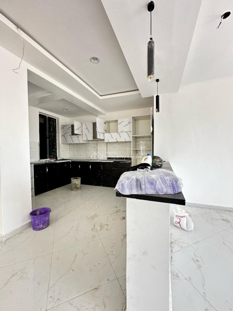 Beautifully Built 2 Bedroom Apartment with Gym, Lekki Phase 2, Lekki, Lagos, Flat / Apartment for Sale