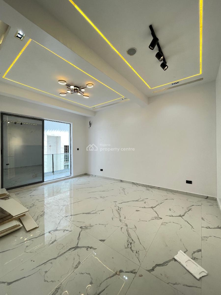 Exquisite 3 Bedroom Apartment, Lekki Phase 1, Lekki, Lagos, Flat / Apartment for Sale