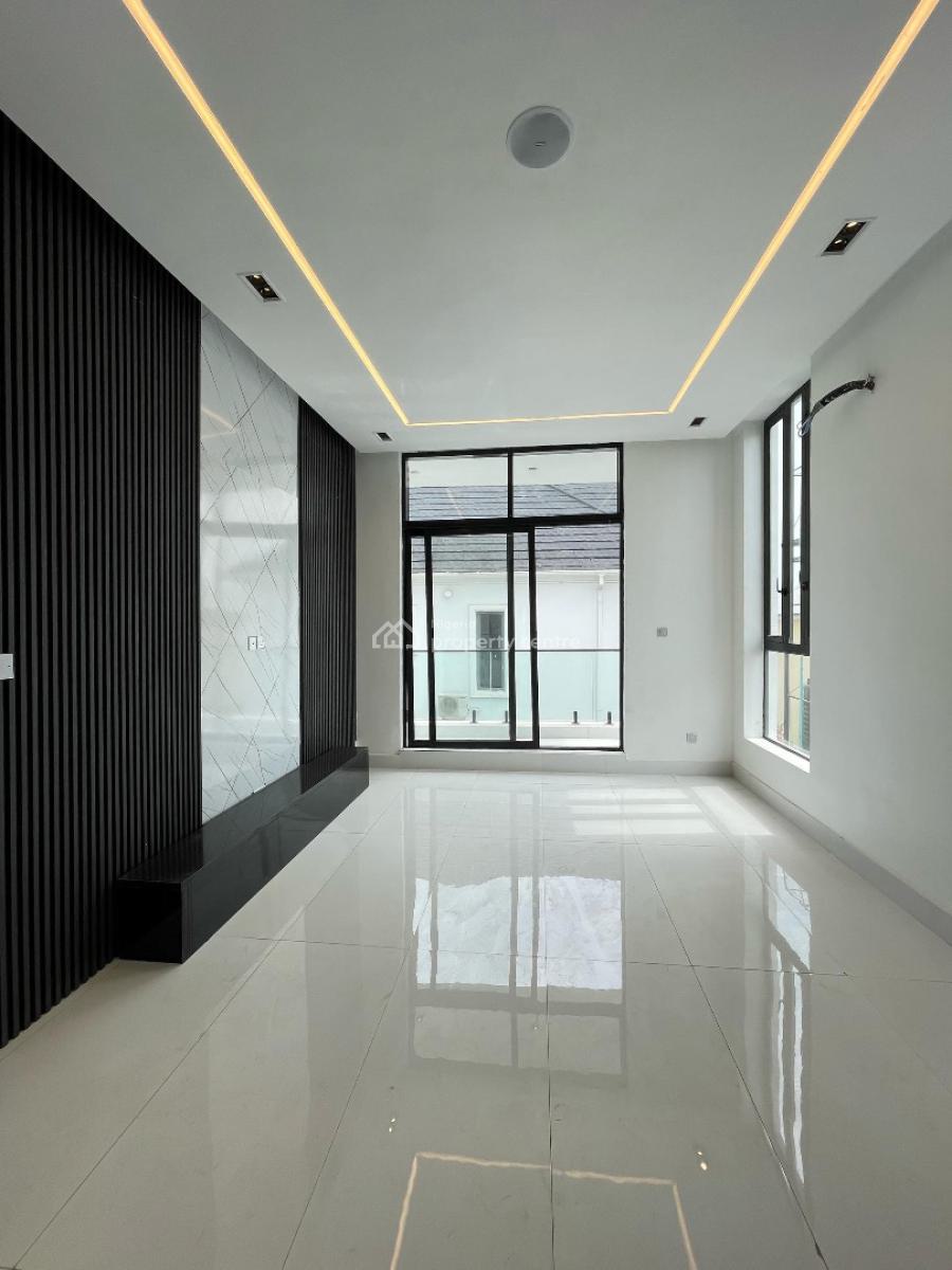 Massive 4 Bedroom Semidetached on Two Floors, Osapa, Lekki, Lagos, Semi-detached Duplex for Sale