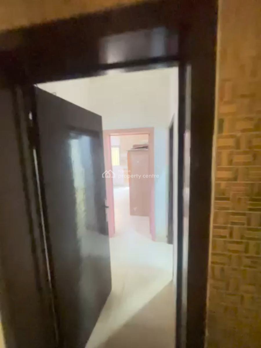 Mini Flat, Off Admiralty Way, Lekki Phase 1, Lekki, Lagos, Mini Flat (room and Parlour) for Rent