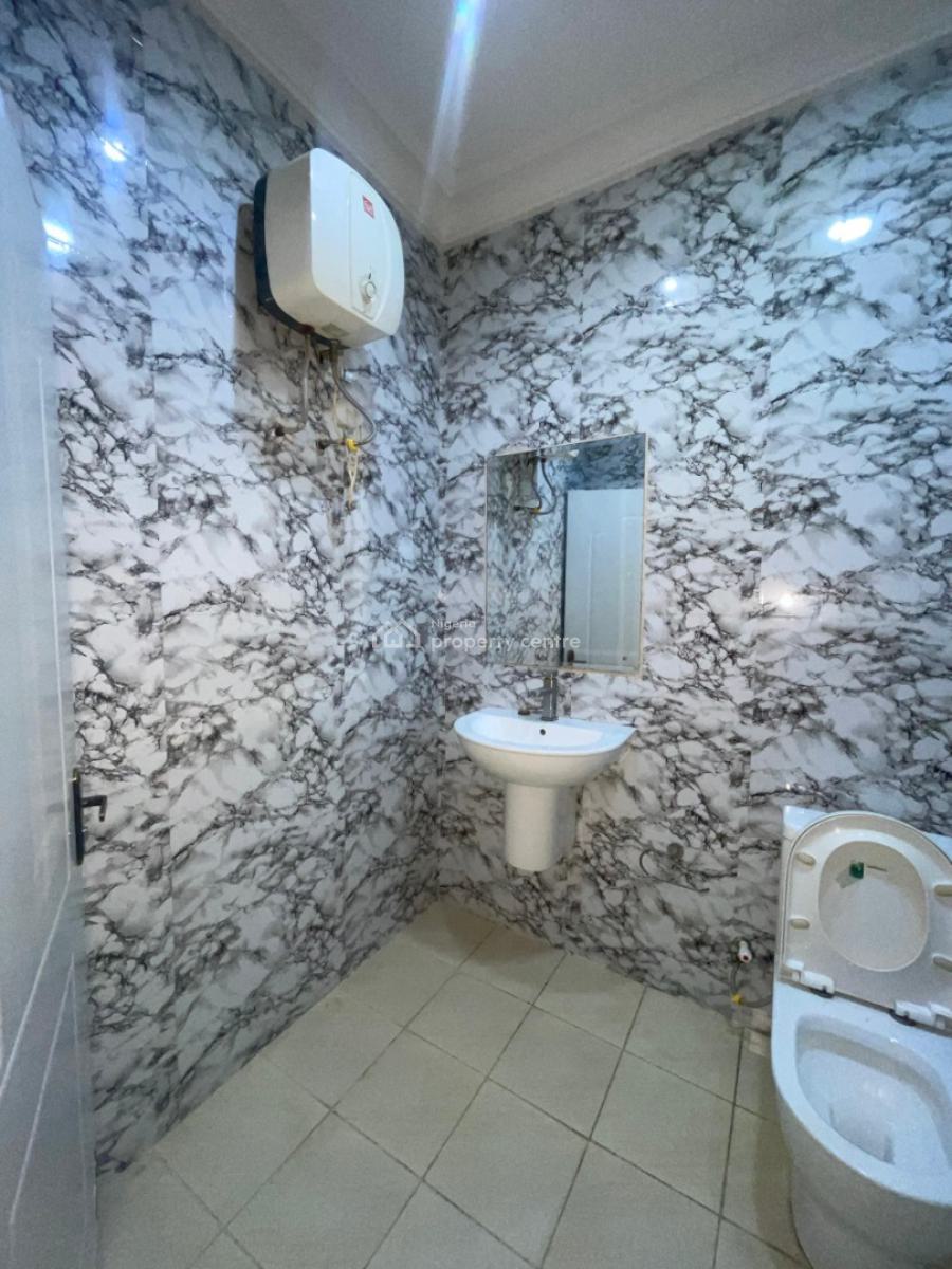 a Spacious Well Serviced 4 Bedroom Terraced Duplex with Bq, Lekki, Lagos, Terraced Duplex for Rent