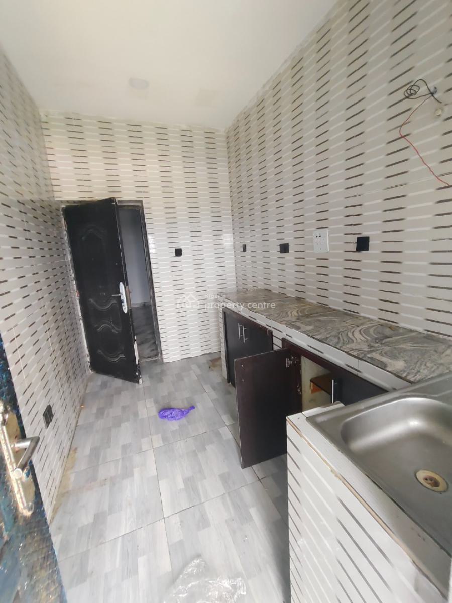 Sharp 2 Bedrooms Apartment, Lbs, Ajah, Lagos, Flat / Apartment for Rent