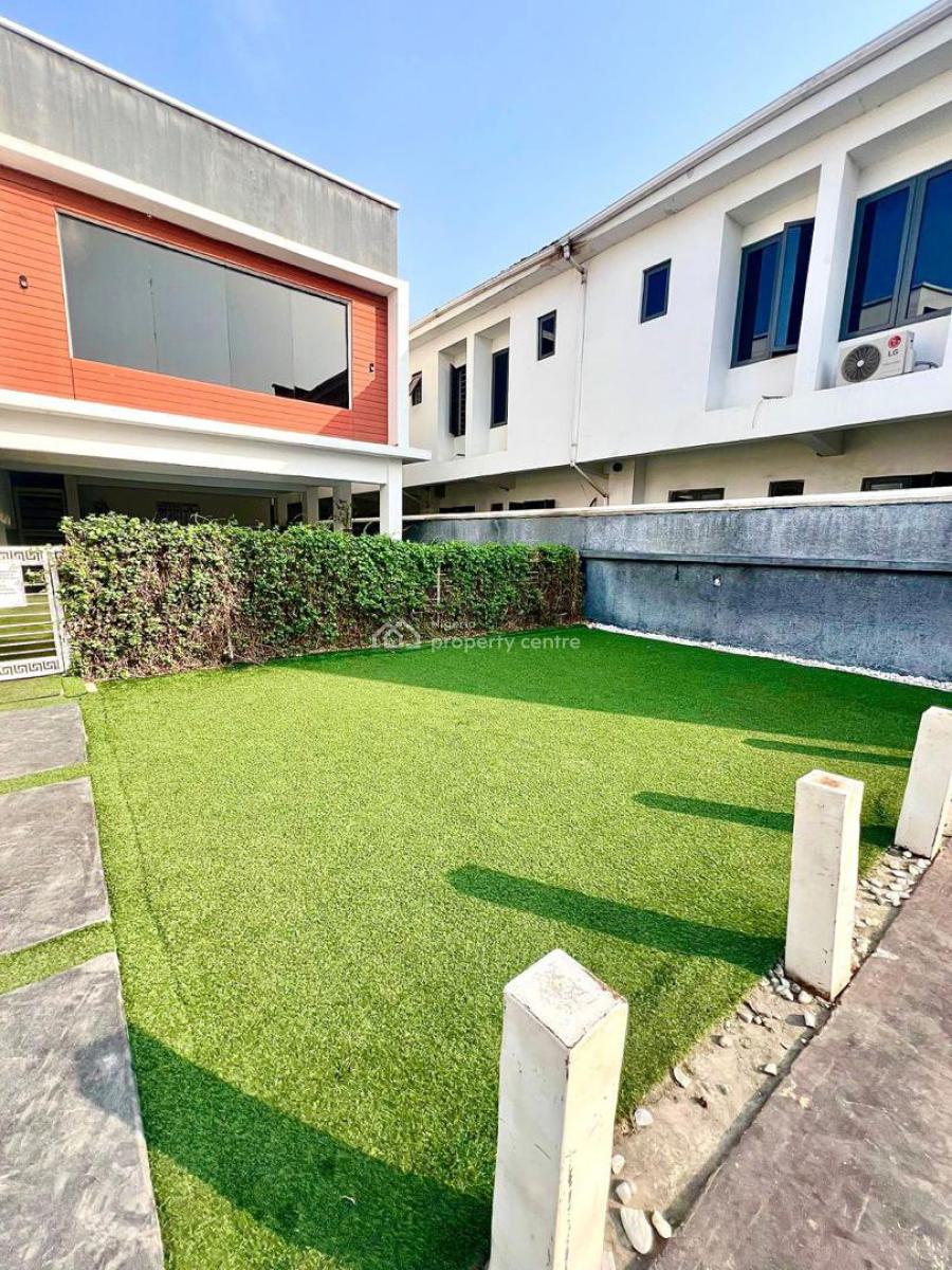 4 Bedroom Terrace Duplex, Ologolo, Lekki, Lagos, Flat / Apartment for Rent