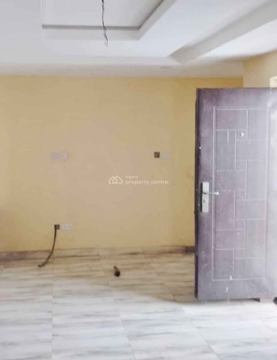 3 Bedrooms Flat, Upstairs, Gra Phase 1, Magodo, Lagos, Flat / Apartment for Rent