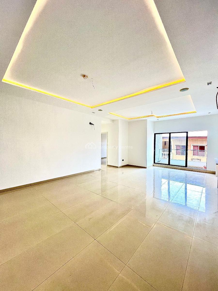 Spacious 3 Bedroom Apartment with Pool,bq,gym,elevator in an Estate, Lekki Phase 1, Lekki, Lagos, Flat / Apartment for Sale