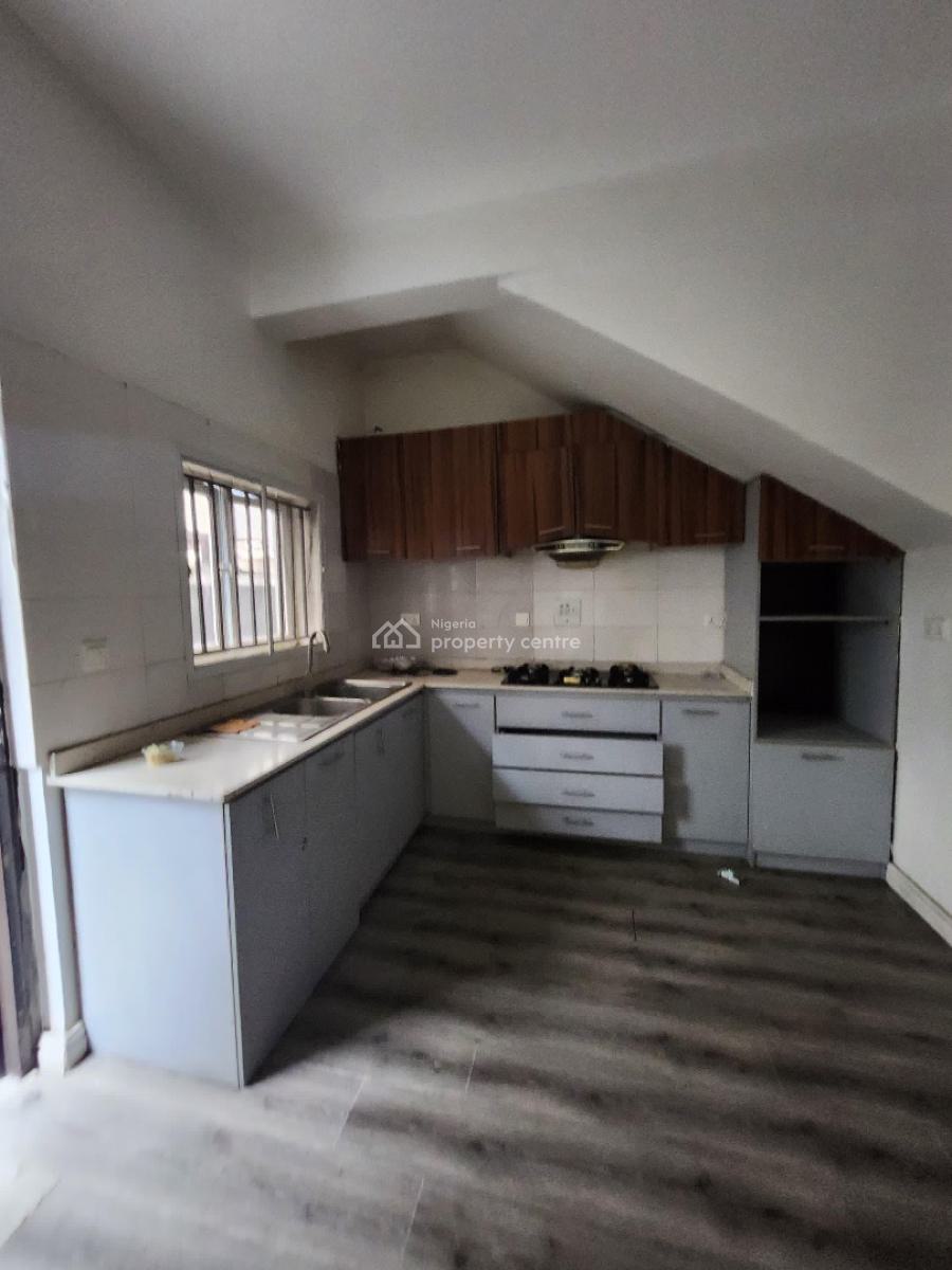 4 Bedrooms Terraced Duplex with a Bq, Ikate, Lekki, Lagos, Terraced Duplex for Rent