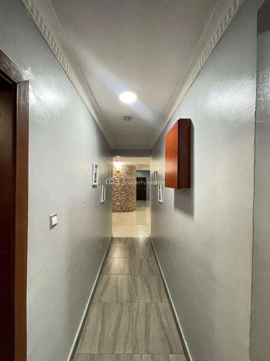 3 Bedrooms Flat with Bq, Off Admiralty Way, Lekki Phase 1, Lekki, Lagos, Flat / Apartment for Rent