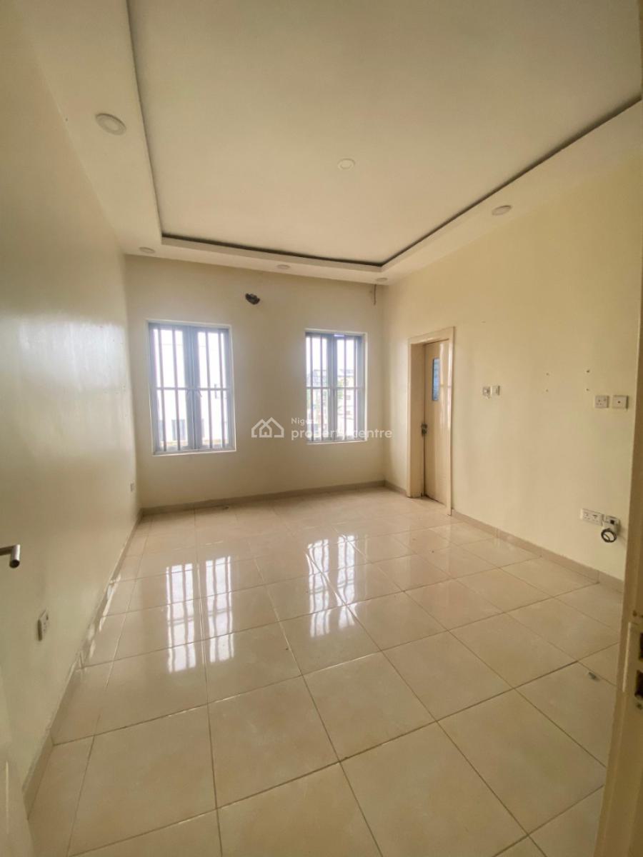 Luxury Room in a Shared Apartment, Osapa, Lekki, Lagos, Self Contain (single Rooms) for Rent