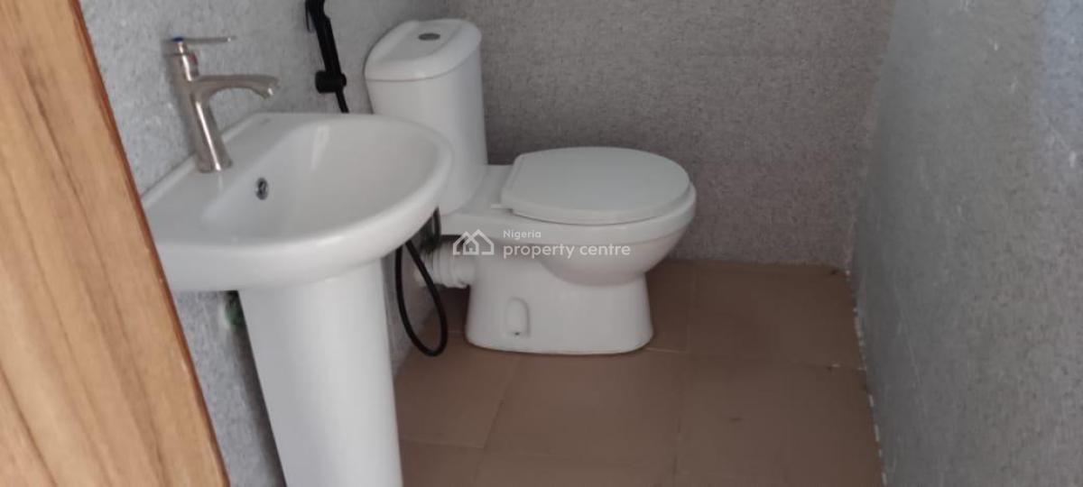 2 Bedroom Apartment, Before Olokonla, Ajah, Lagos, Flat / Apartment for Rent