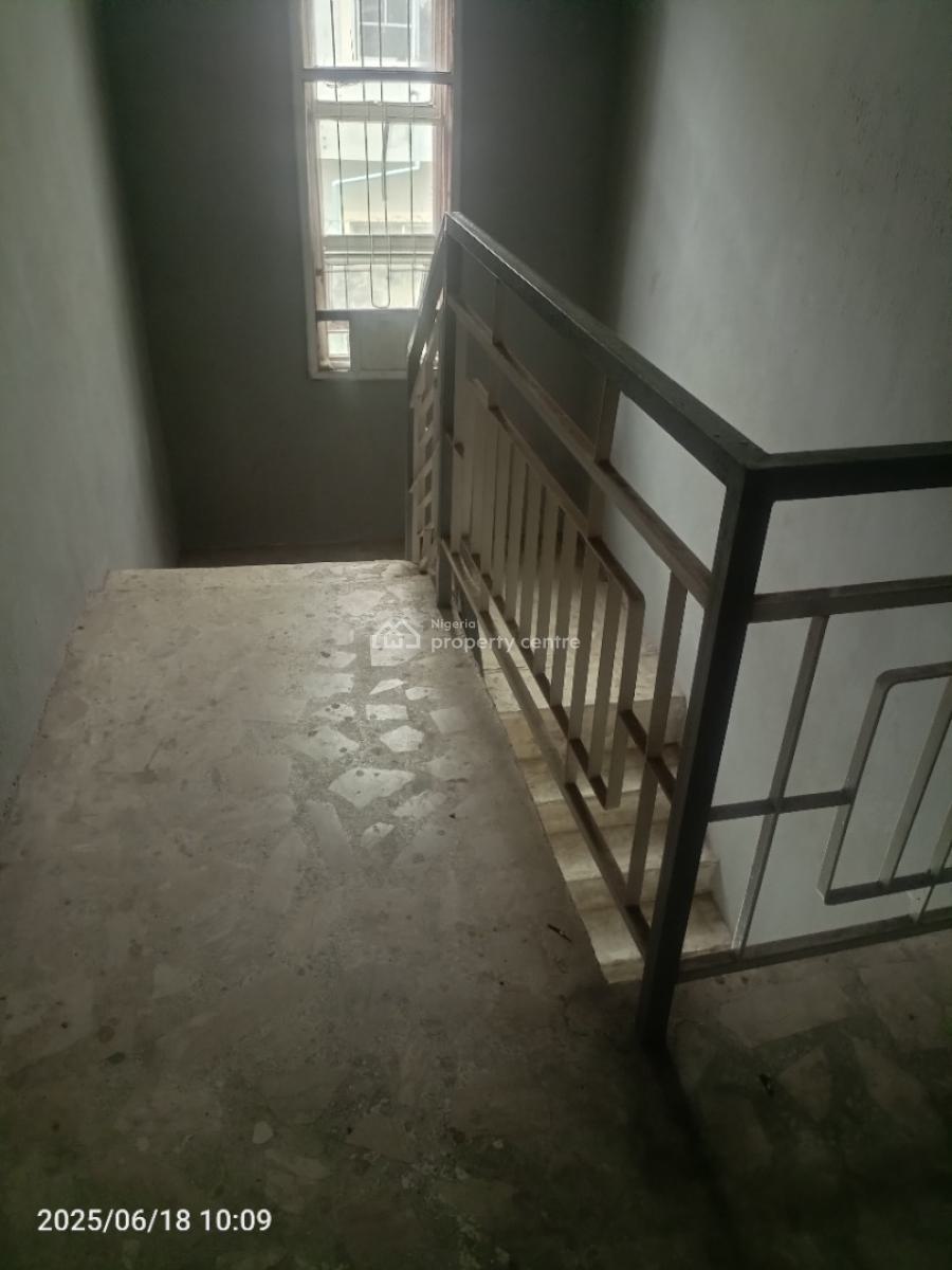 3 Bedroom Luxurious Upstairs Flat, Villa Estate, Ikota, Lekki, Lagos, Flat / Apartment for Rent