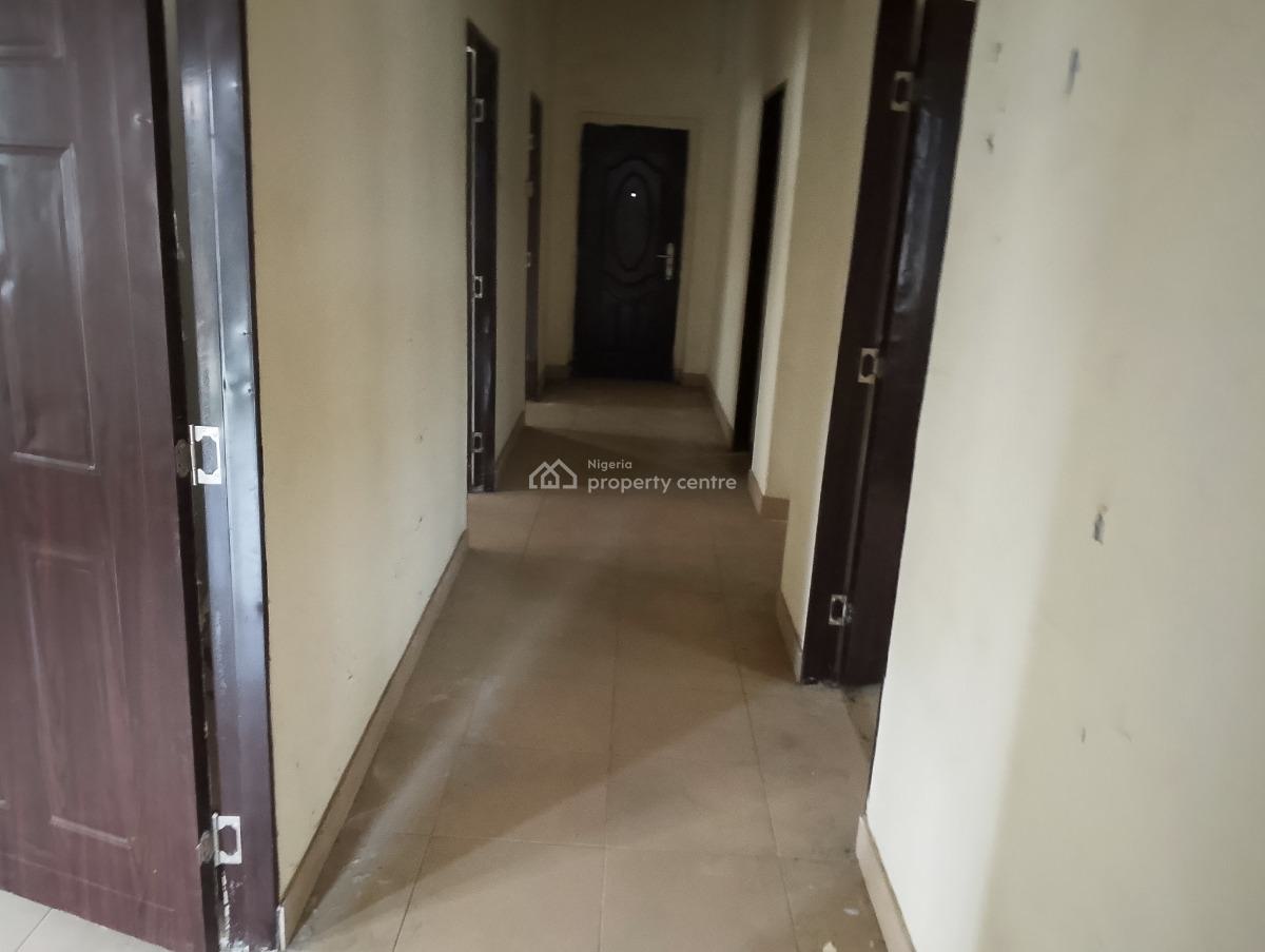 Spacious Self-serviced 5-bedroom Commercial Space with 2 Bq, Yaba, Lagos, Office Space for Rent