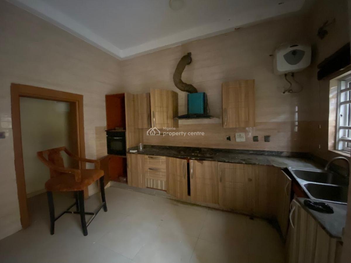 4 Bedroom Semi-detached House with 1 Room Bq Each, Ologolo, Lekki, Lagos, Semi-detached Duplex for Rent