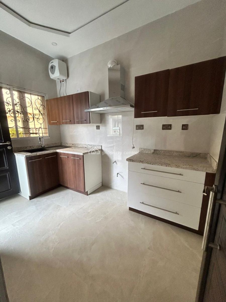 Brand New Two in a Compound  Fully Serviced 2 Bedroom Apartments., Lekki Phase 1, Lekki, Lagos, Flat / Apartment for Rent