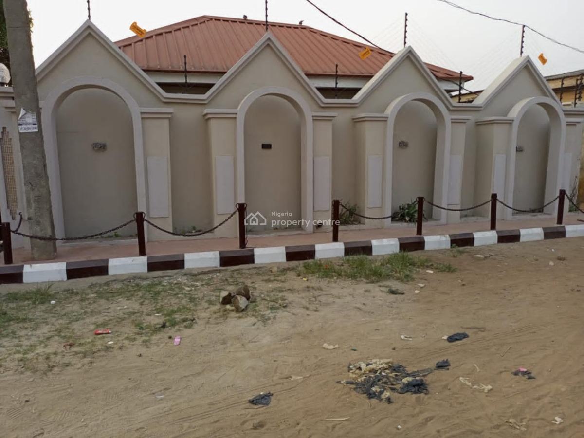 Tastefully Furnished 5 Bedrooms Duplex in a Good Area, Igando, Alimosho, Lagos, Terraced Duplex for Sale