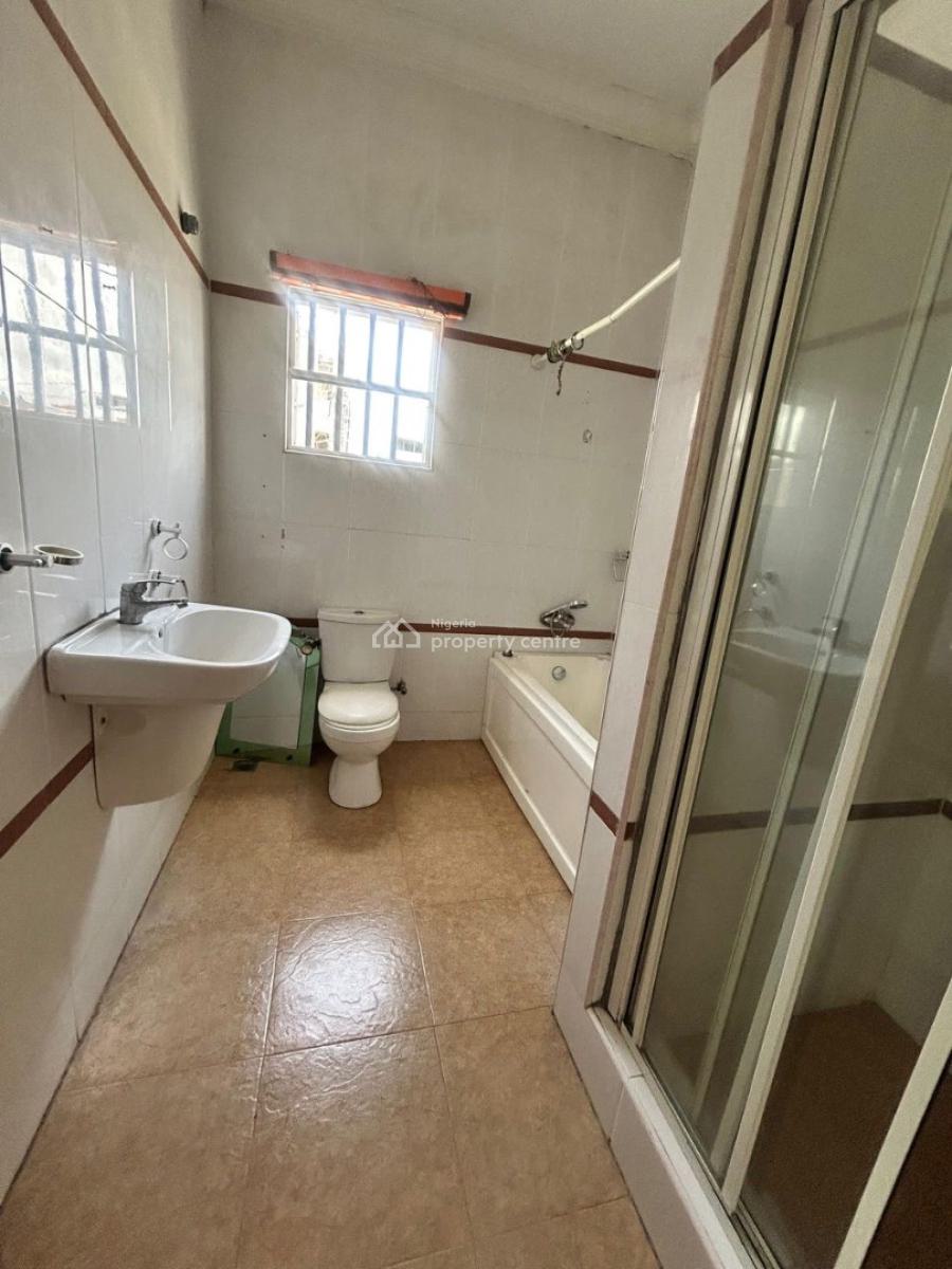 4 Bedroom Semi Detached House with 1bq, Lekki Phase 1, Lekki, Lagos, Semi-detached Duplex for Rent