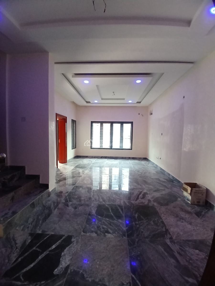 Well Renovated 4 Bedroom Terrace Duplex with 1room Bq, Diplomatic Zone, Guzape District, Abuja, Terraced Duplex for Rent