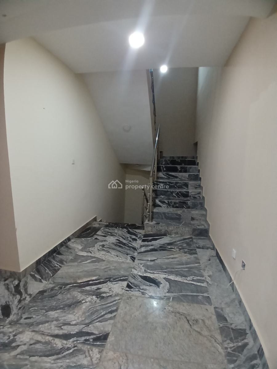 Well Renovated 4 Bedroom Terrace Duplex with 1room Bq, Diplomatic Zone, Guzape District, Abuja, Terraced Duplex for Rent