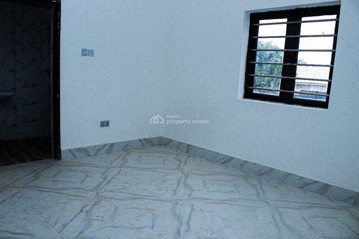 Premium Residential Complex -- 6x 2-bed + 2x 1-bed Units, Valencia Garden Estate, Dakwo, Abuja, Block of Flats for Sale