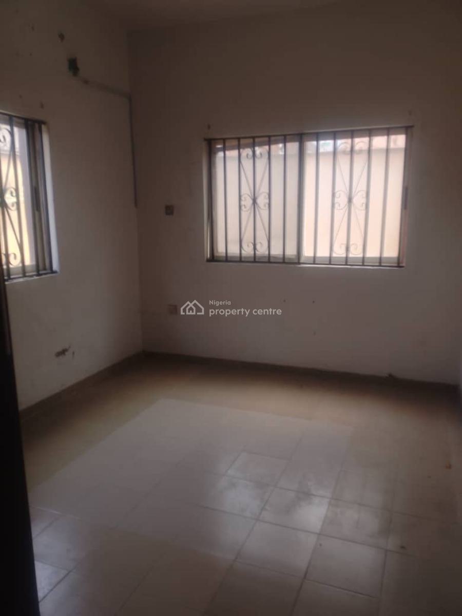 One Bedroom Flat in a Secured and Safe Estate, Lekki Phase 1, Lekki, Lagos, Flat / Apartment for Rent