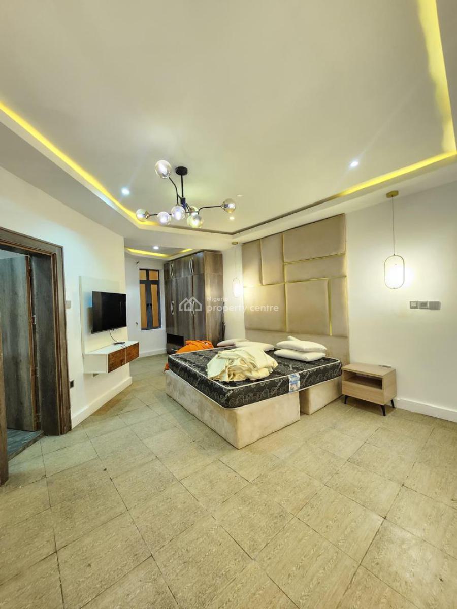 Well Finished Serviced 3 Bedroom Flat with a Room Bq, Lekki Phase 1, Lekki, Lagos, Flat / Apartment for Rent
