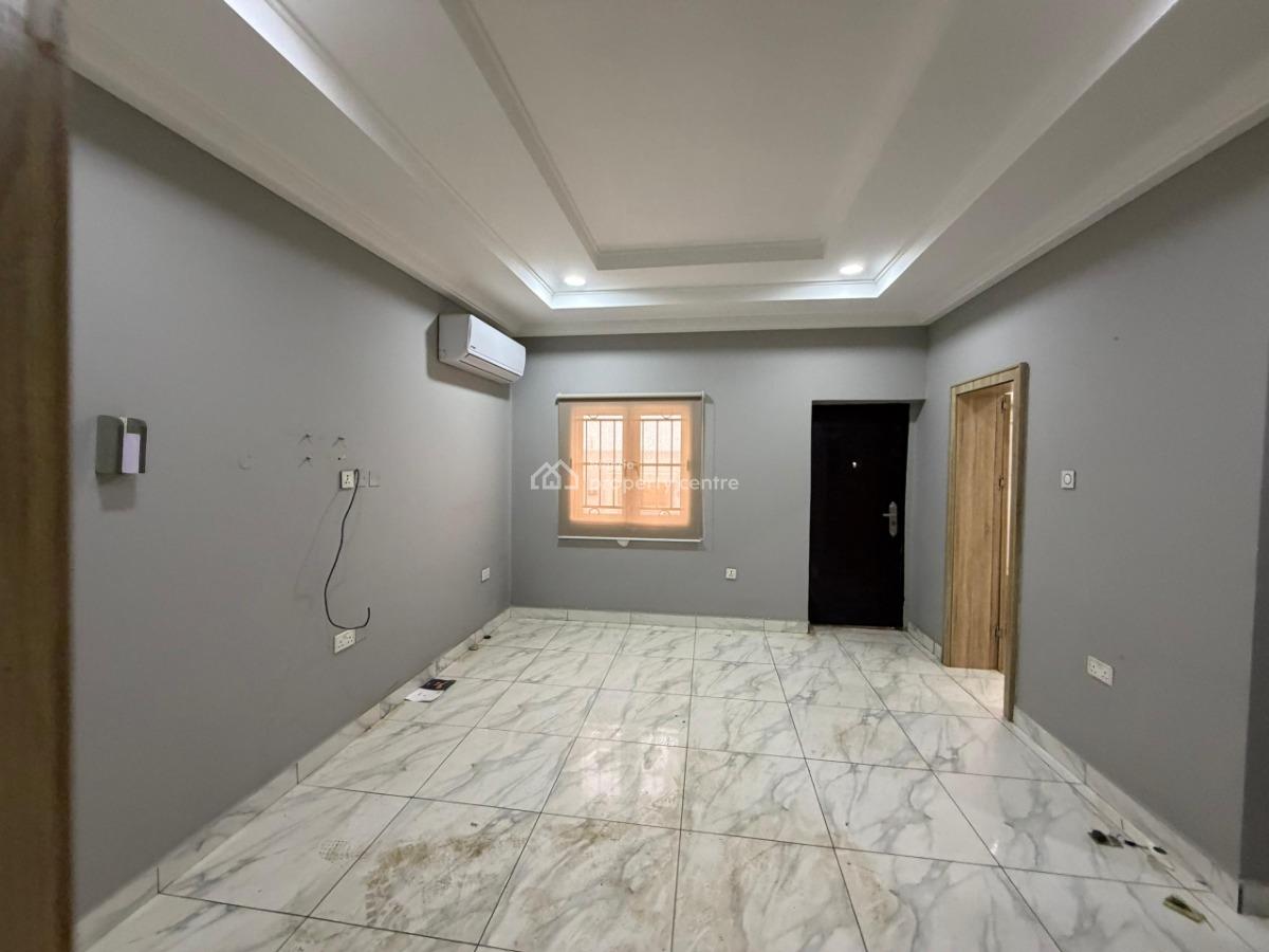 Distress, Distress, Well Finished 4 Bedroom Terrace Duplex with a Bq, Guzape District, Abuja, House for Sale