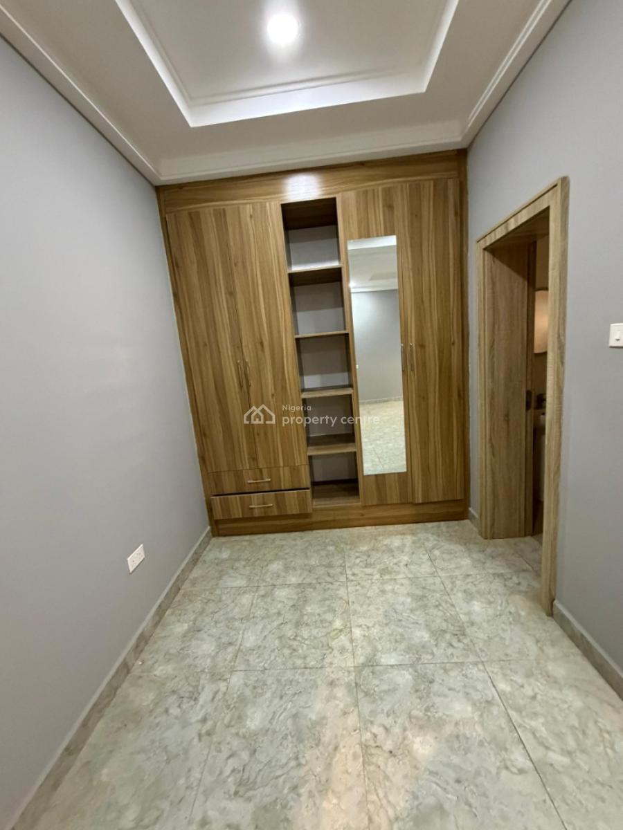 Distress, Distress, Well Finished 4 Bedroom Terrace Duplex with a Bq, Guzape District, Abuja, House for Sale