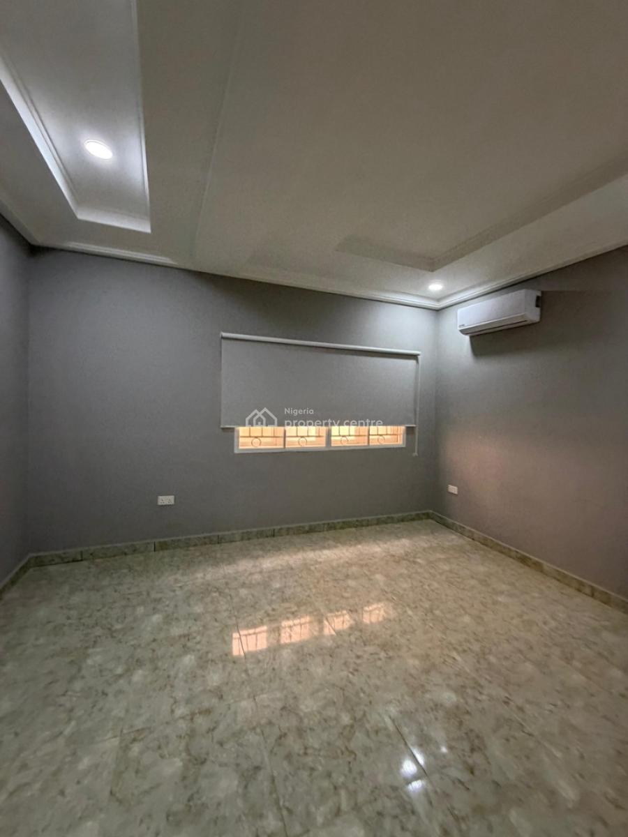 Distress, Distress, Well Finished 4 Bedroom Terrace Duplex with a Bq, Guzape District, Abuja, House for Sale