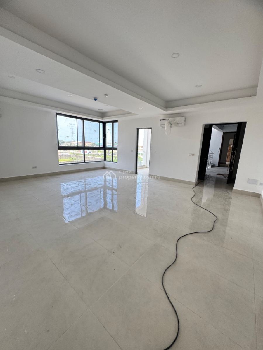 Luxurious 3 Bedroom Apartment with Pool, Lekki Phase 1, Lekki, Lagos, Block of Flats for Sale