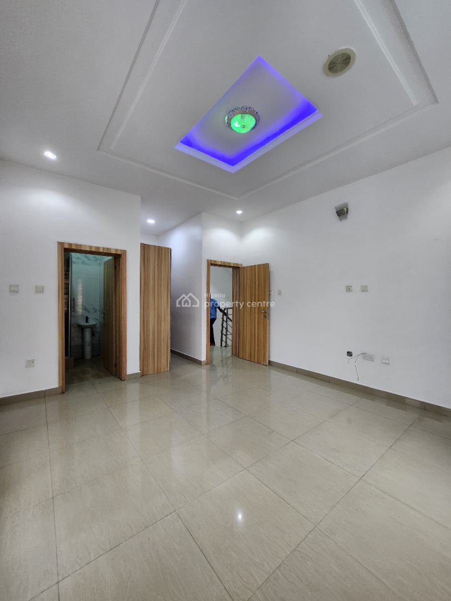 4 Bedroom Semi Detached Duplex, 2nd Toll Gate, Lekki Phase 2, Lekki, Lagos, Semi-detached Duplex for Rent