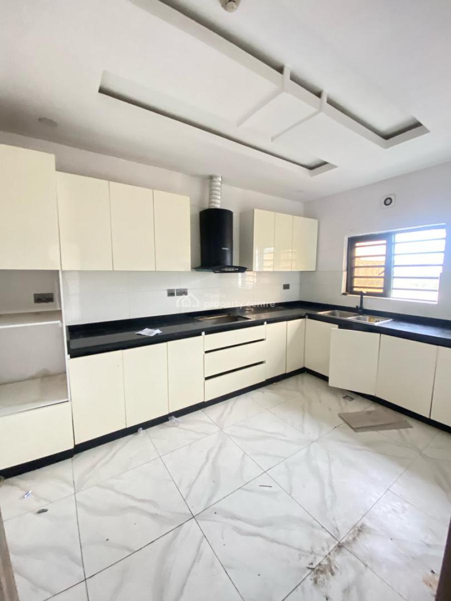 Spacious 2 Bedroom Apartment, Ikate, Lekki, Lagos, Flat / Apartment for Rent