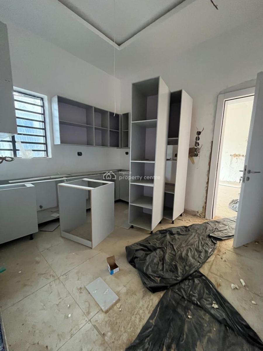 3 Bedrooms Apartment with Bq and Elevator, Ikeja Gra, Ikeja, Lagos, Flat / Apartment for Sale