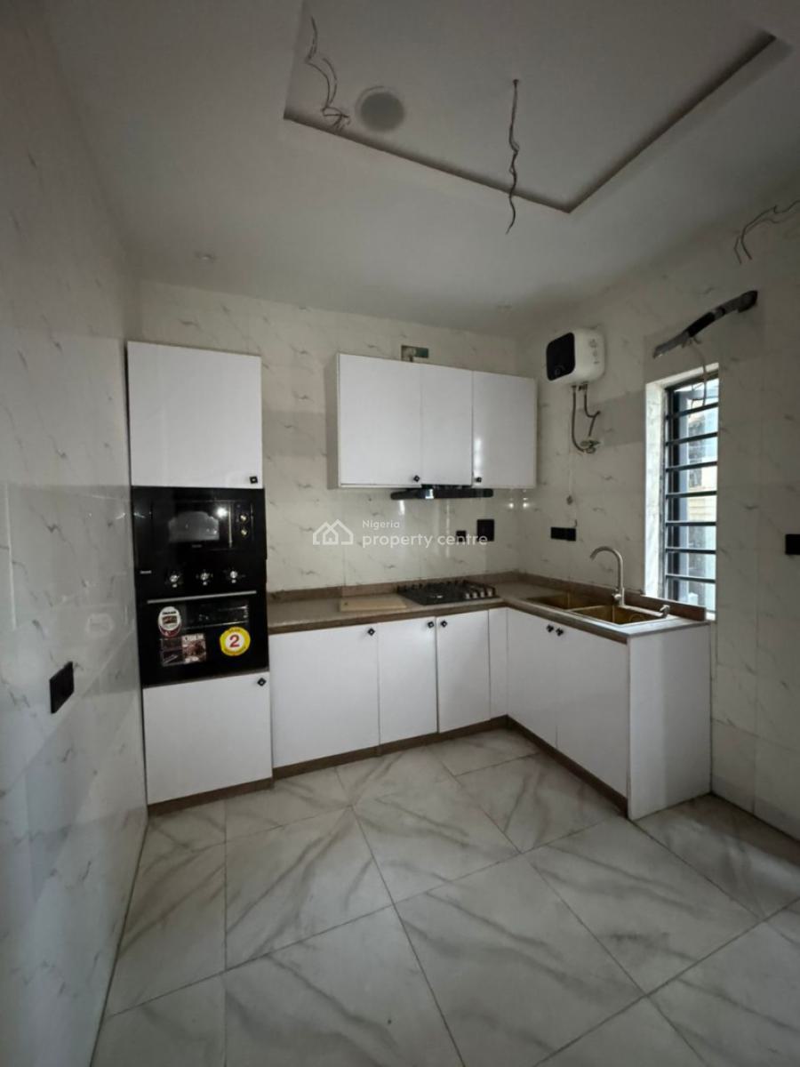 Luxury Spacious Bedroom Downstairs in a Shared Apartment, Orchid, Lekki, Lagos, Self Contain (single Rooms) for Rent