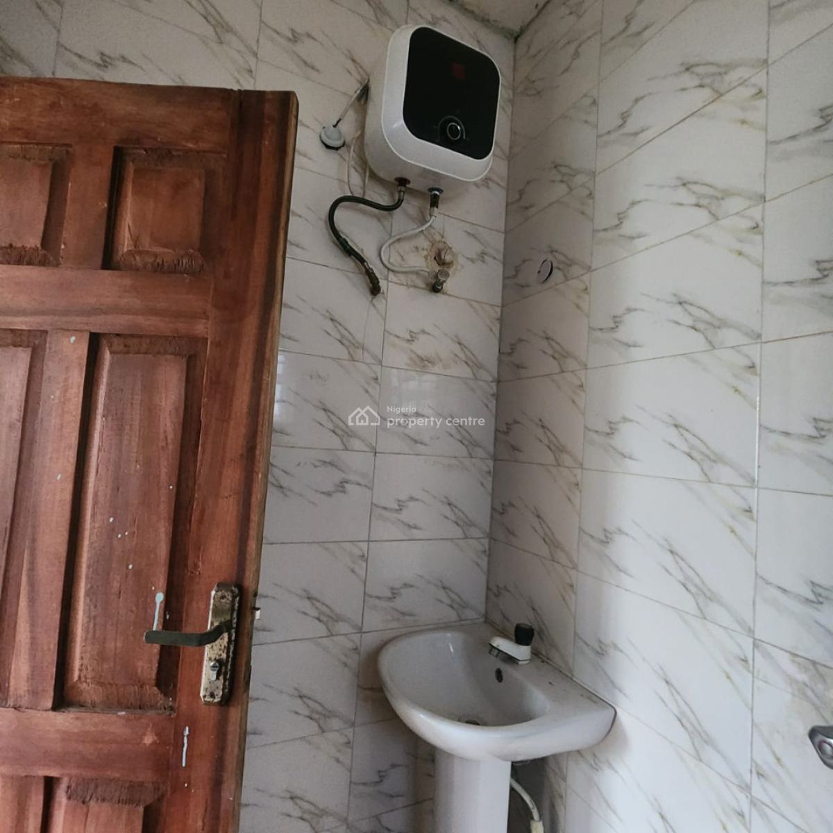 3 Flat of 2 Bedroom Bungalow with Bq, Lagbe, Akingbile Moniya, Ibadan, Oyo, Block of Flats for Sale