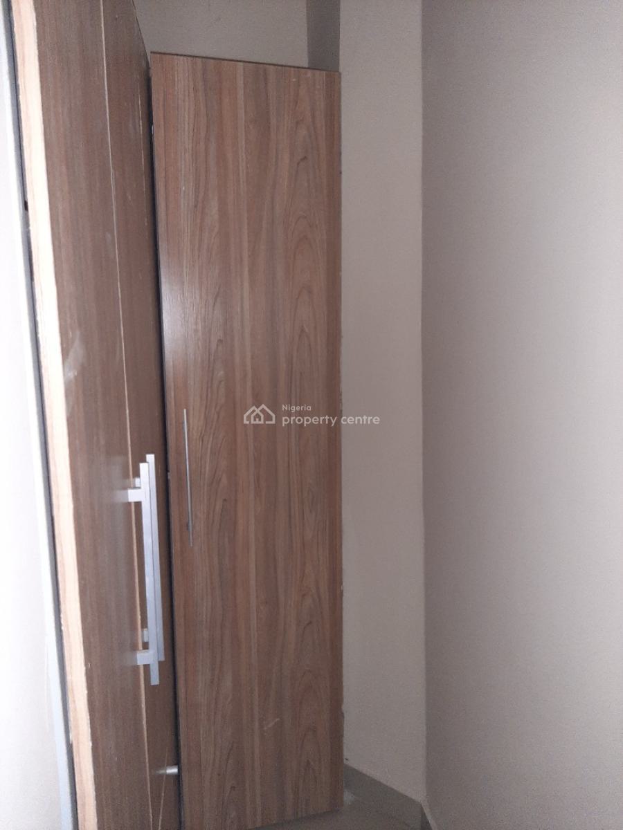 Serviced 3 Bedroom En-suite Compact Flat with Fitted Kitchen Cabinets,, Victoria Island (vi), Lagos, Flat / Apartment for Rent