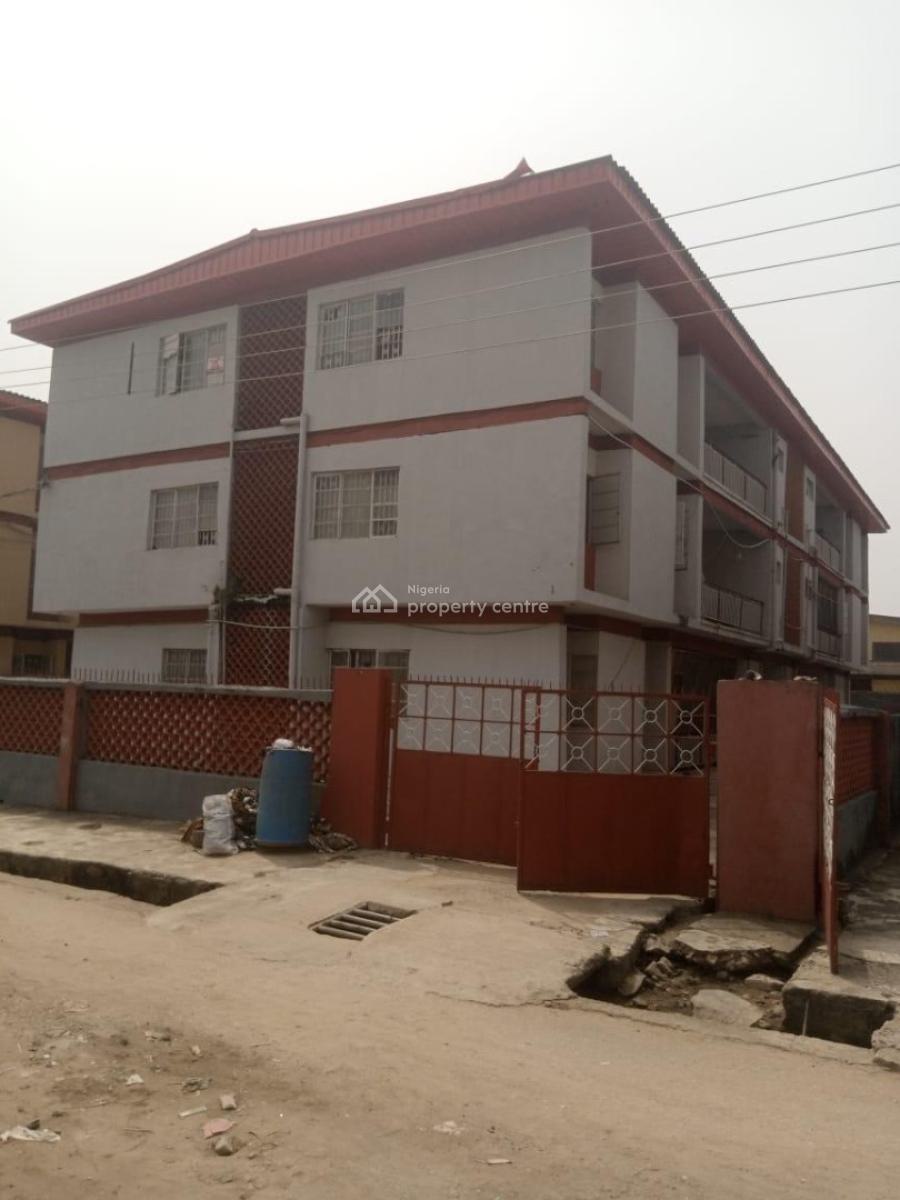 6 Flats of 3 Bedroom, Orilowo Estate, Iyana Ejigbo, Ikotun, Lagos, Block of Flats for Sale